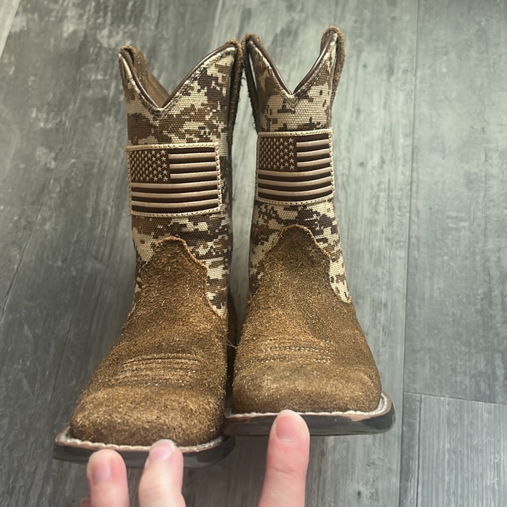 Ariat Brown and Tan Camo Kids Cowboy Boots - Picture 4 of 10